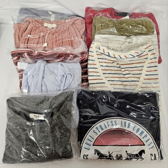 Mystery Box Not So Mysterious Ten Piece Bundle Deal Set Women's Size Small - Picture 2 of 2